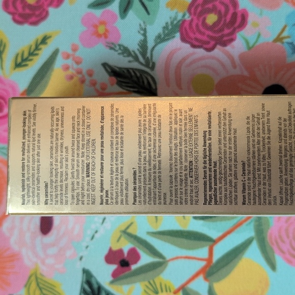 Elizabeth Arden Advanced Ceramide Capsules - Picture 3 of 5